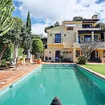 Apartment In Elegant Villa With Pool In Marbella