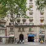 Luxury Apt With King Beds & Central Ac In Heart Of Bcn
