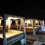 Casa Di Cotro Bajo Con Gran Jardin