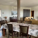 Villa Camakini With Heated Pool And Sea View