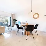 Aloha Gardens Pools Bbq Wifi Garden Apartment