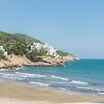 Esencia Mediterranea Precioso En Primera Linea