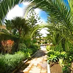 Venalmar First Line Townhouse, Garden, Sea Views
