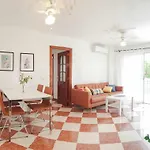Piso En Barrio Tradicional Malagueno