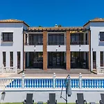 Dream Beach-Side Villa With Sea Views & Close To Golf