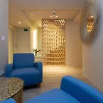 Xulos Rooms & Suites