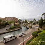 Aquamarine Apartment In Marina Sotogrande