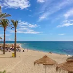 4 Bedroom 6 Guests Apartment 60M From Beach