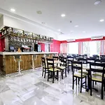 Pleasant Apartment In Benalmadena Near Playa Beach