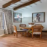 Nature Hideaway In Deltebre For Families