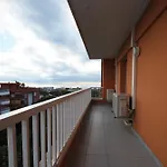 Narciso Views
