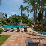 Luxury Apartment In Puento Romano