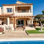 Villa En L'Ametlla De Mar Para 8 Con Piscina Privada Y Aire Acondicionado - Hisp-217-215