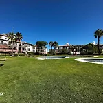 Beautiful Garden Apartment Sus01