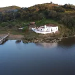 Excelente Casa Junto Al Rio