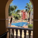 Beautiful 3 Bed, 2 Bath Modern Apartment