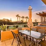 Vivi Homes - Malibu Pool, Garden, Jacuzzi & Beach