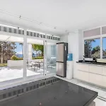 Sea Breeze House By Kura Homes