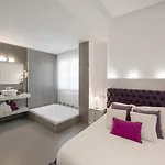 Paradais Palace