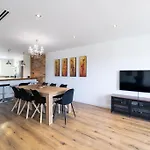 Three-Story Chalet In Canet With Patios & Bbq