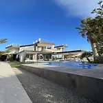 Isabella Spacious Modern Villa With Sea Views