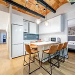 Bebarceloner Eixample Apartments - 4 Bedrooms