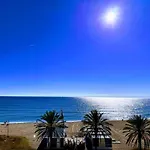 Vilador Barcelona Beach Hotel