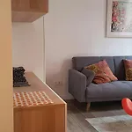 Sant Antoni 4 - Downtown Barcelona. Modern