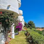 Gorgeous Apartment In Mijas With Kitchen