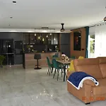 Entre Olivos
