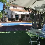 Casa Plana Novella Con Piscina Privada
