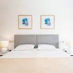 Mediterranean Swing - Acosta 5 Apartment