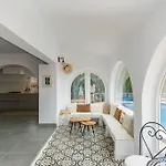 Casa Silencio