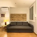 Ferienwohnung Fuer 3 Personen Ca 38 Qm In Barcelona-Gracia, Costa Brava Costa Del Maresme