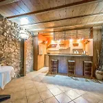 Stunning Home In Les Coves De Vinroma