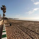 Nice Apartment In Estepona With Kitchen