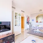 2 Bedroom Cozy Apartment In Sabinillas