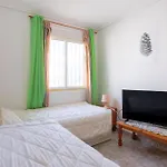 Cozy Home In Los Alcazares With Kitchen