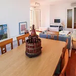 Cozy Apartment In Cunit With House Sea View