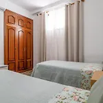 Cozy Apartment In Malaga With Kitchen