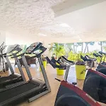 2 Bedroom Cozy Apartment In Las Lagunas De Mijas