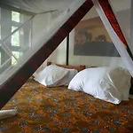 Pumba Safari Cottages