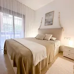 Hola! Apartments At Coto Real