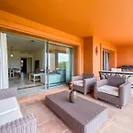 Luxury Ground Floor Apartment With Spa Facilities