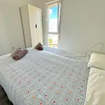 Sol Y Mar Apartamento Amplio Con Dos Dormitorios Y Balcon