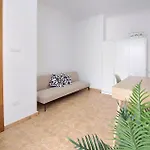 Gorgeous Home In Ador With Kitchen