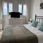 Casa Feliz - Penthouse In Manilva