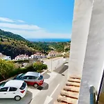 La Vista Encantada