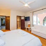 Cubo'S Villa Las Capuchinas