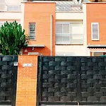 Global Properties, Moderno Y Practico Adosado En Puerto De Sagunto